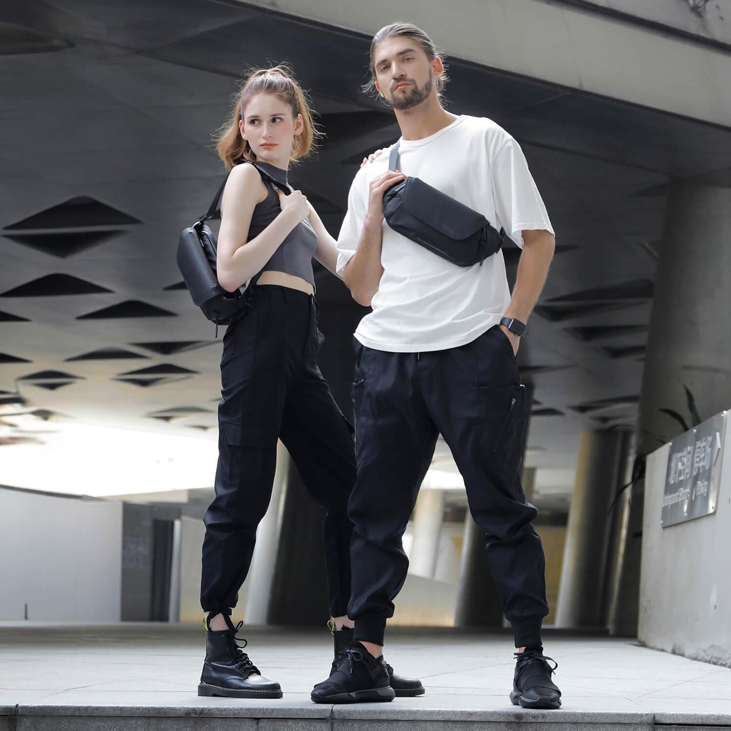 Model showcasing the Kingsons sling bag ks3249w
